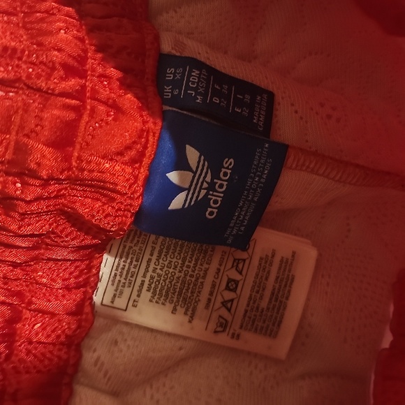 NWOT Adidas Originals Floral Red Track Shorts Workout Gym - Picture 8 of 8